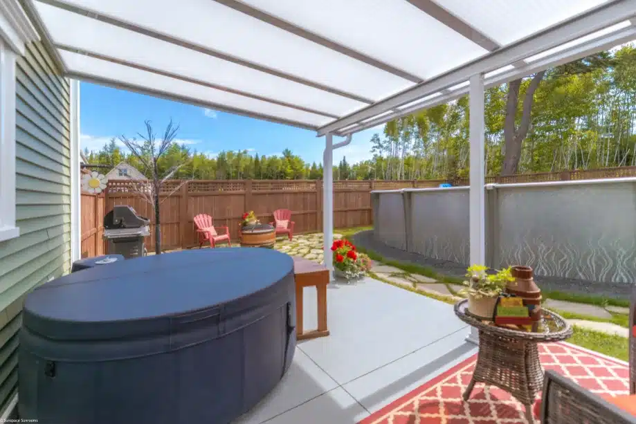 toiture-acrylique-patios-sunspace-quebec-1