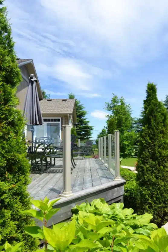 rampes-modernes-verre-sans-main-courante-sunspace-quebec-123